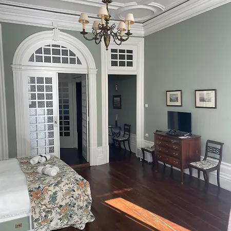 Estudio Historico Seculo XIX Com Varanda E Vistas Para A Baixa