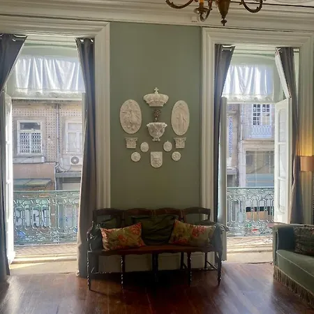 Estúdio Histórico Século Xix Com Varanda E Vistas A Baixa Apartamento