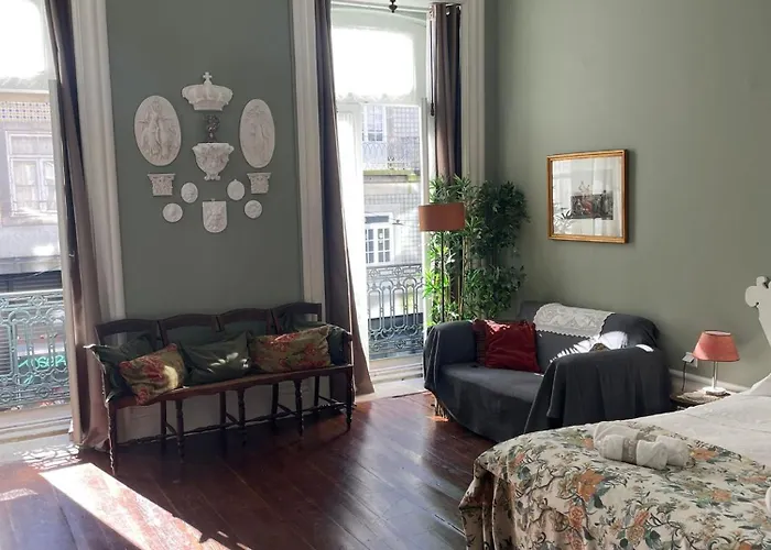 Apartamento Estúdio Histórico Século Xix Com Varanda E Vistas A Baixa